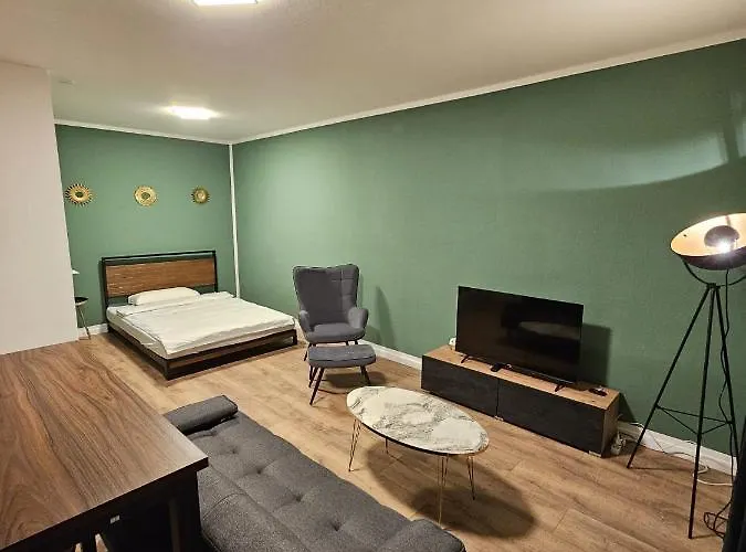 Sweet Home - 5 -
